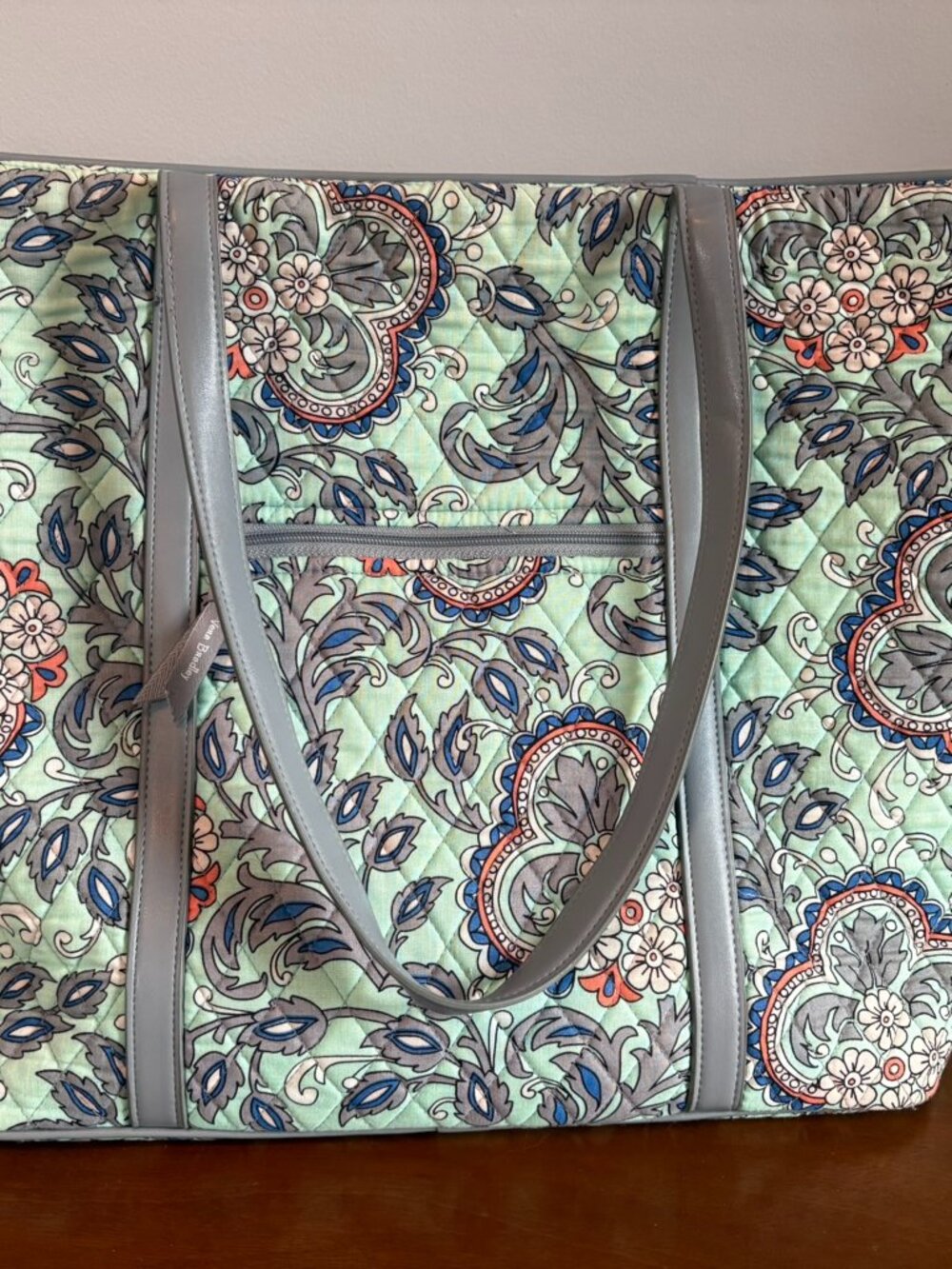 vera Bradley tote  FREE SHIPPING!